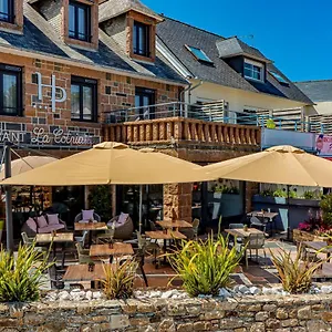 Logis Du Parc Hotel